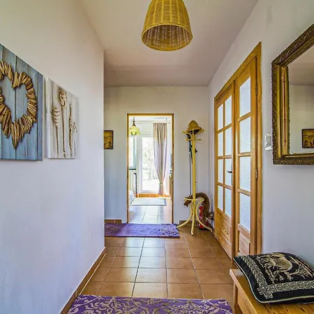 Casa vacanze Pet Friendly In With Kitchen